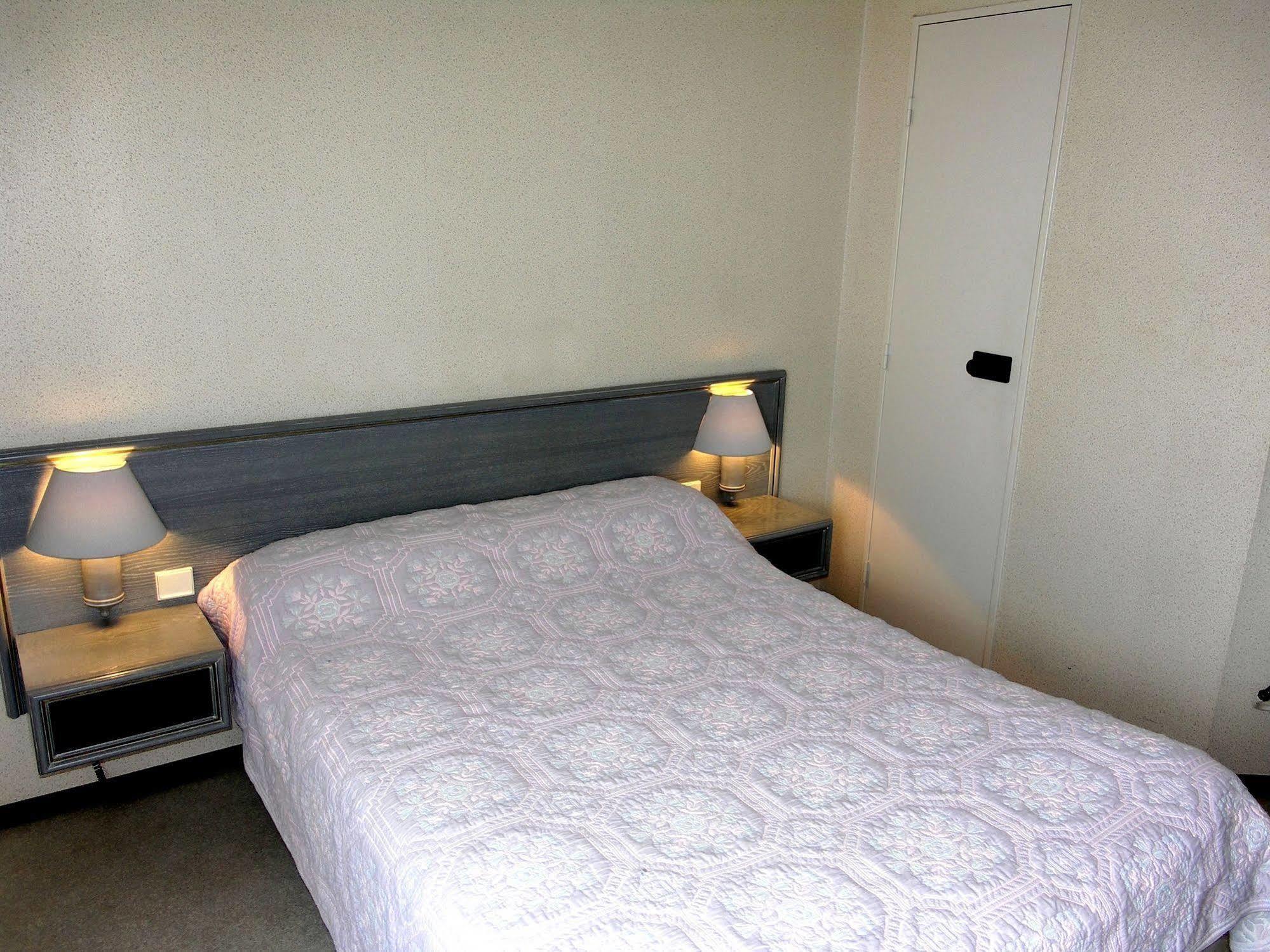 Hotel Du Commerce Tronget Eksteriør billede